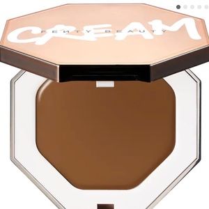 135-FENTY BEAUTY CHEEKS OUT FREESTYLE CREAM BRONZE TEDDY